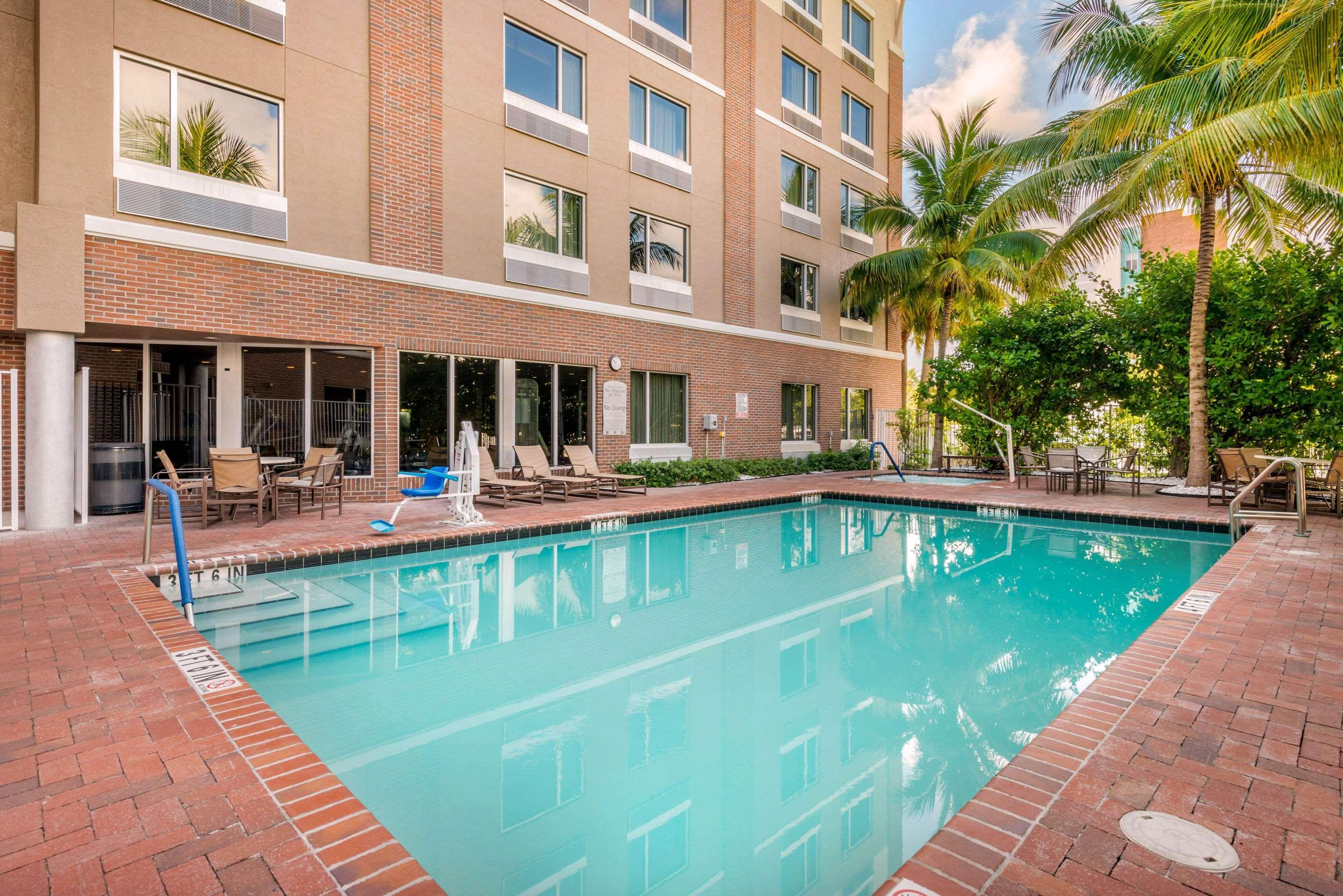 Cambria Hotel Ft Lauderdale, Airport South & Cruise Port Dania Beach Exteriör bild